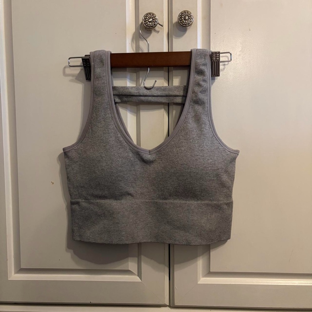 Women's gray ribbed crop top bra